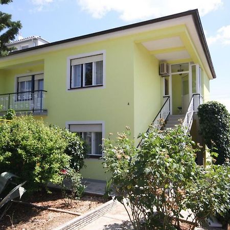 Two Bedroom Apartment, Nice Neighborhood, Free Parking, Wifi Пула Экстерьер фото