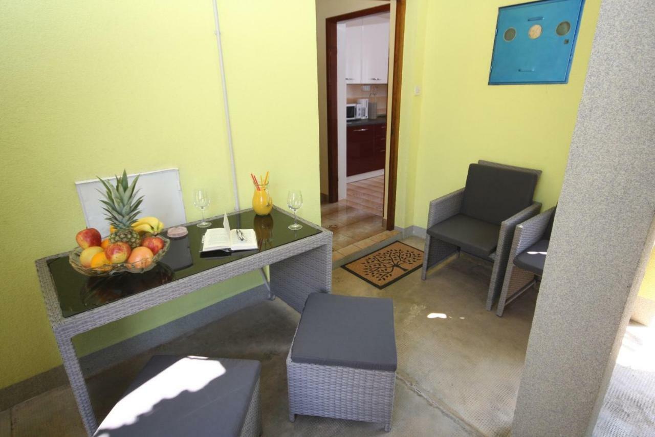 Two Bedroom Apartment, Nice Neighborhood, Free Parking, Wifi Пула Экстерьер фото