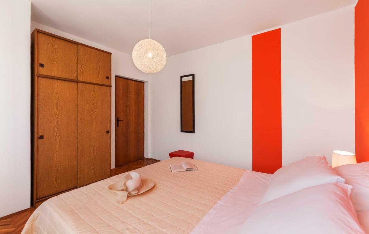 Two Bedroom Apartment, Nice Neighborhood, Free Parking, Wifi Пула Экстерьер фото