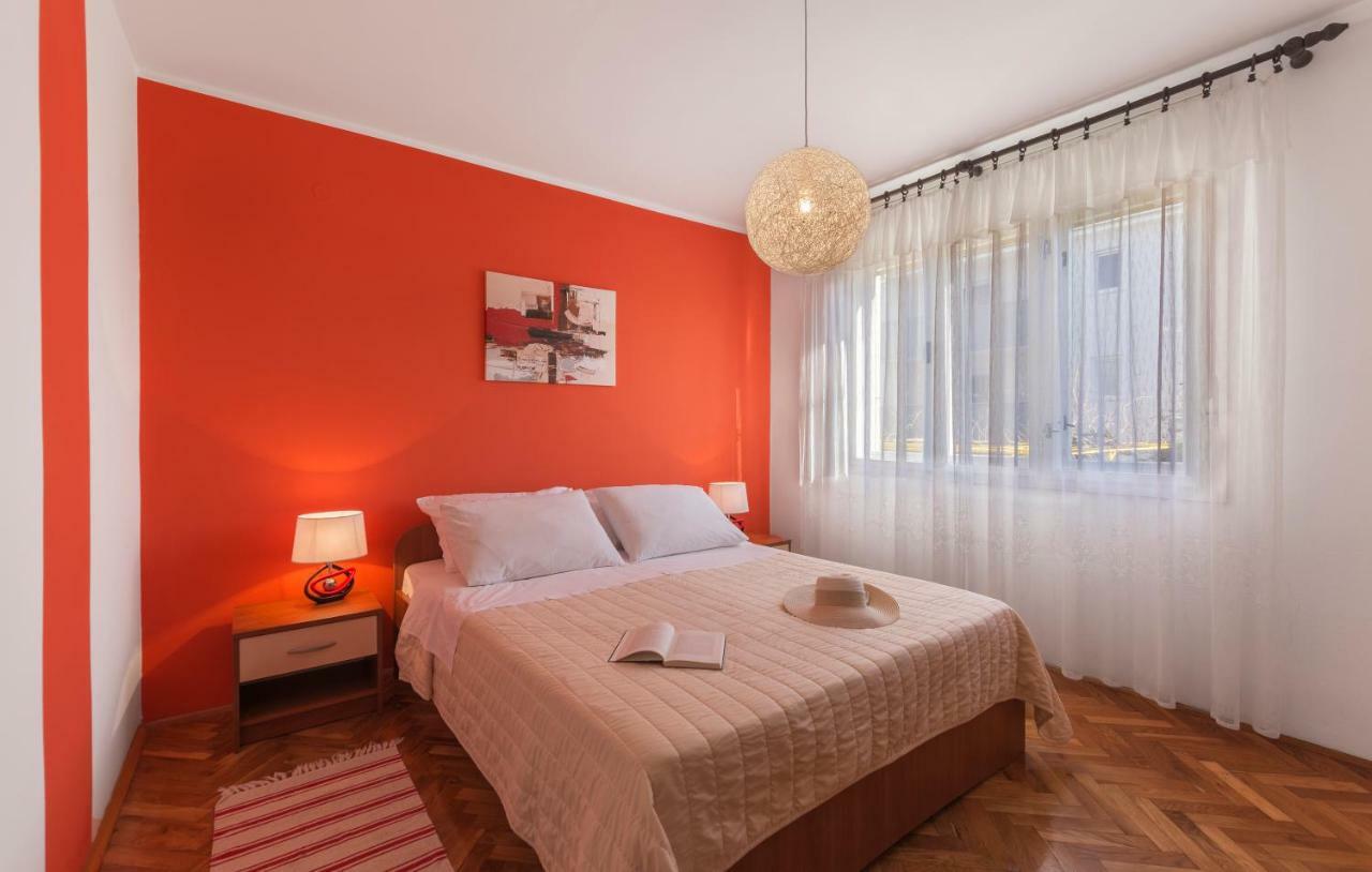 Two Bedroom Apartment, Nice Neighborhood, Free Parking, Wifi Пула Экстерьер фото