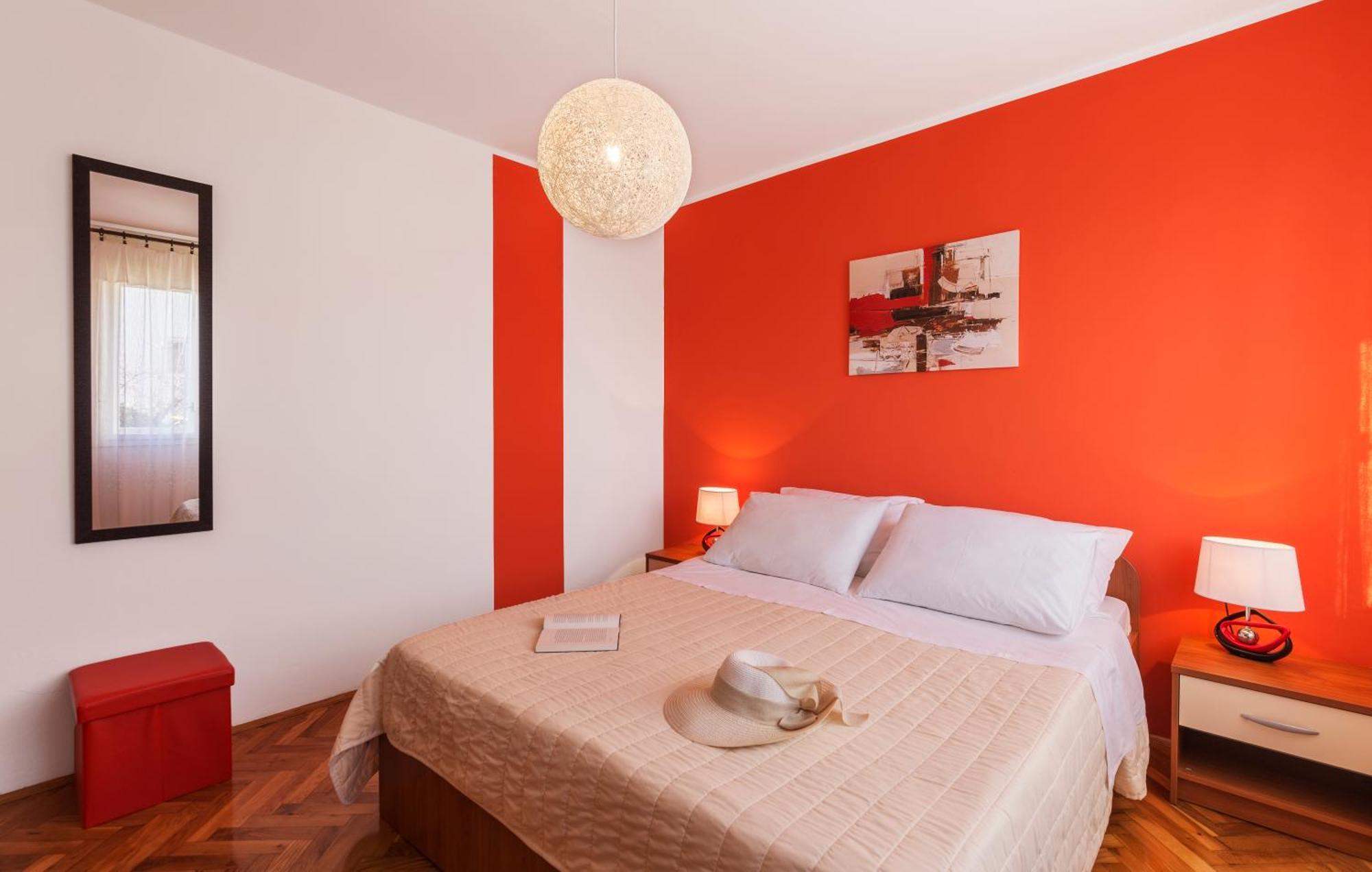 Two Bedroom Apartment, Nice Neighborhood, Free Parking, Wifi Пула Экстерьер фото