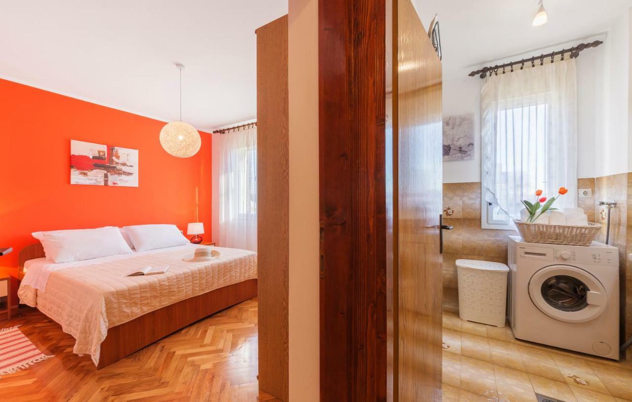 Two Bedroom Apartment, Nice Neighborhood, Free Parking, Wifi Пула Экстерьер фото